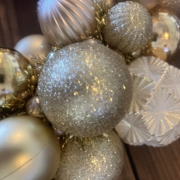 Handmade New GOLDS Shatterproof Ball Wreath Shades of Gold Christmas Wreath - Picture 8 of 14